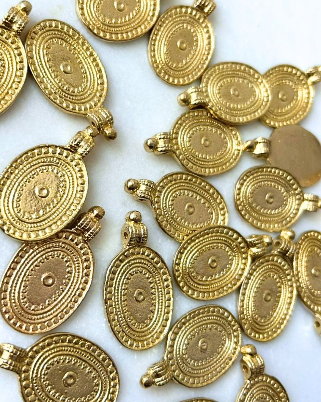 Detailed Oval Ornament Brass Charms – 1 Piece - Image 2