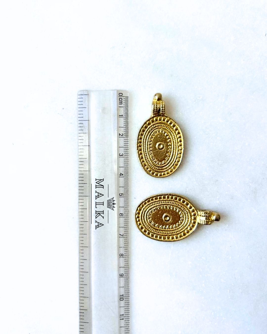 Detailed Oval Ornament Brass Charms – 1 Piece - Image 3