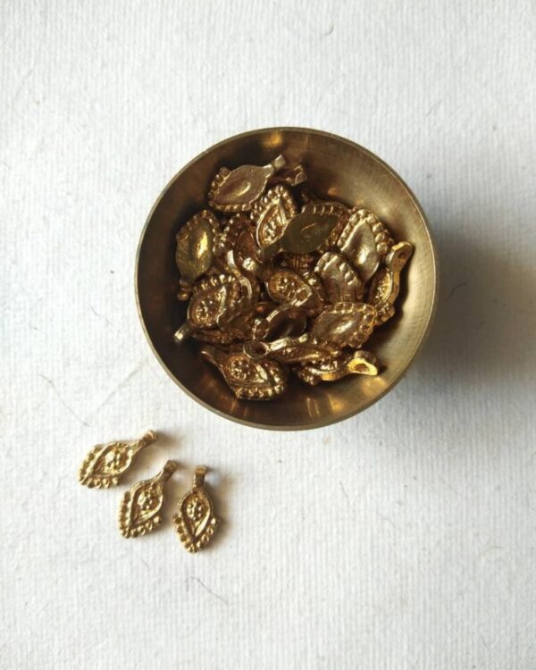 Elongated Leaf Brass Charms – Pack of 10 Pieces