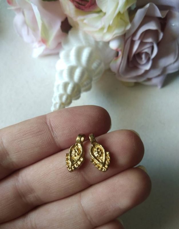 Elongated Leaf Brass Charms – Pack of 10 Pieces - Image 6