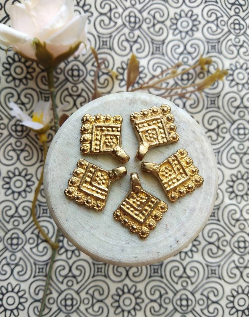 Geometric Diamond Brass Charms – Pack of 5 Pieces - Image 4