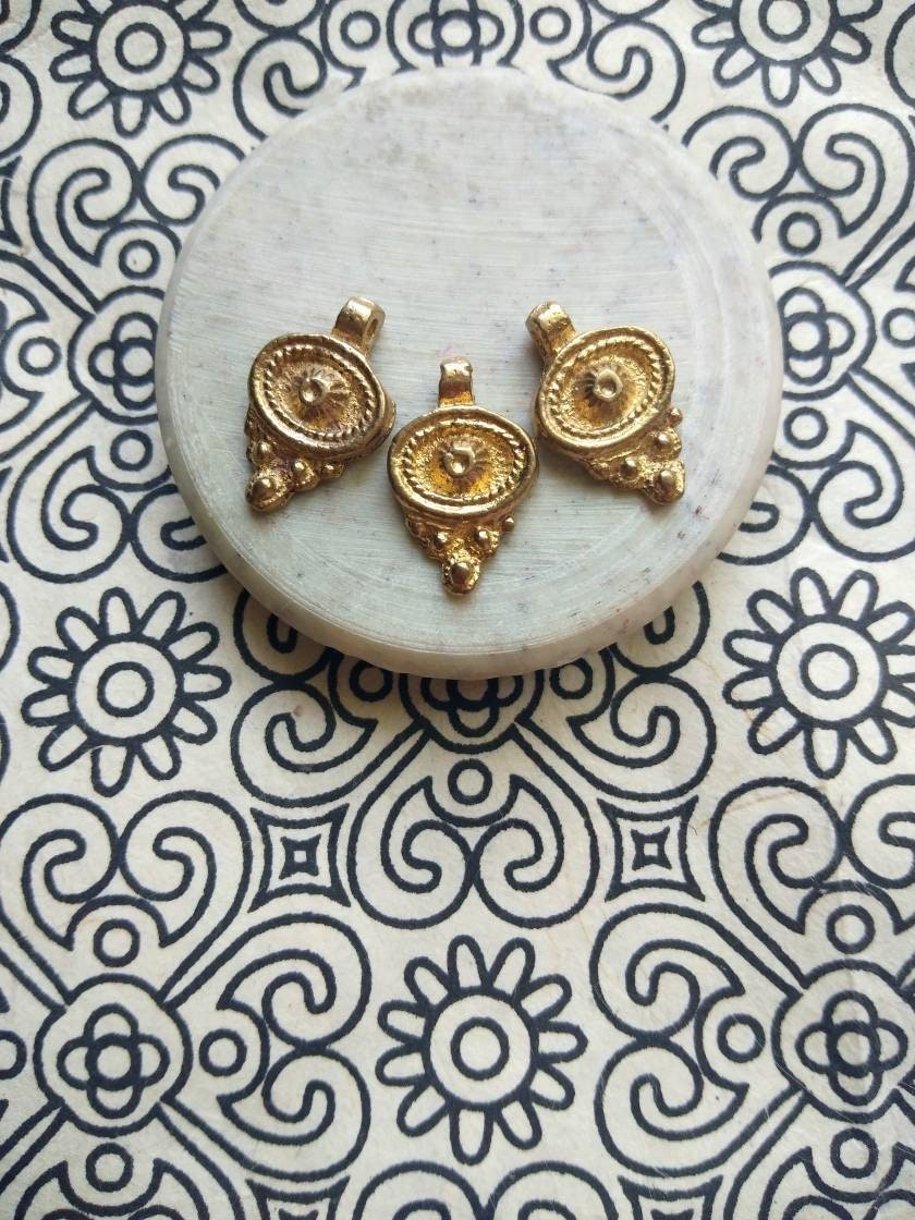 Sunburst Brass Charms – Pack of 5 Pieces