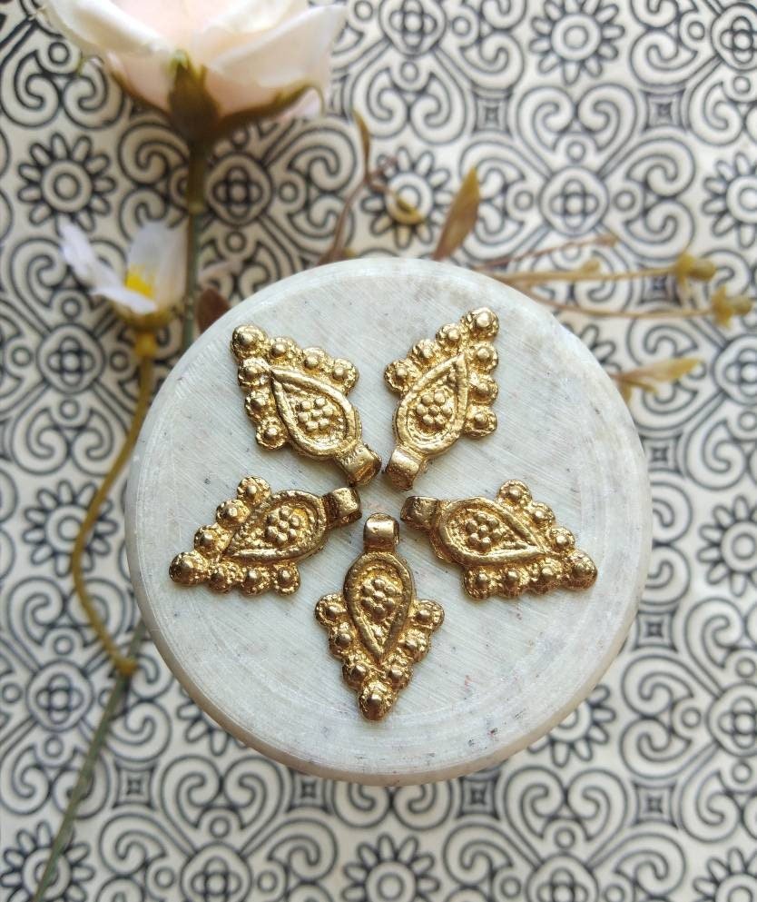 Paisley Jewelry Charms – Pack of 10 Pieces