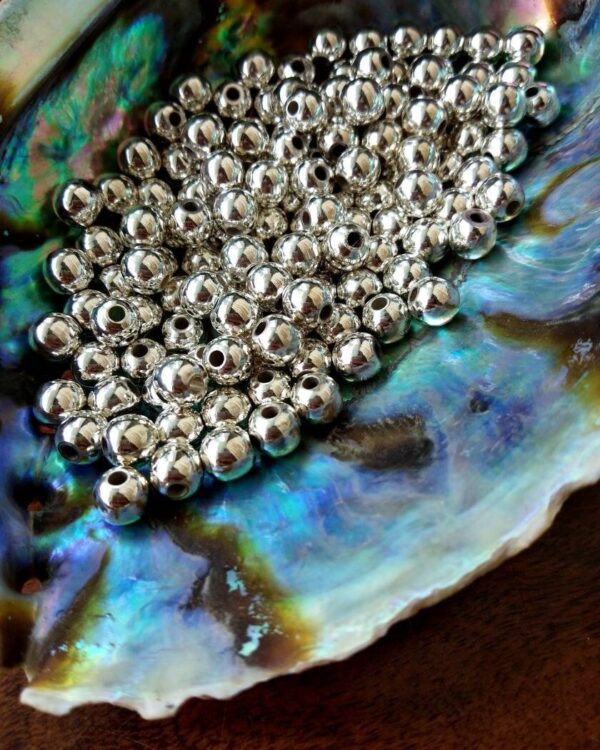 7mm Silver-Filled Round Beads – 20g ≈ 14 Beads