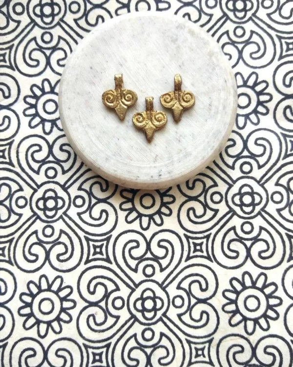Spiral Arrowhead Brass Charms – Pack of 10 Pieces