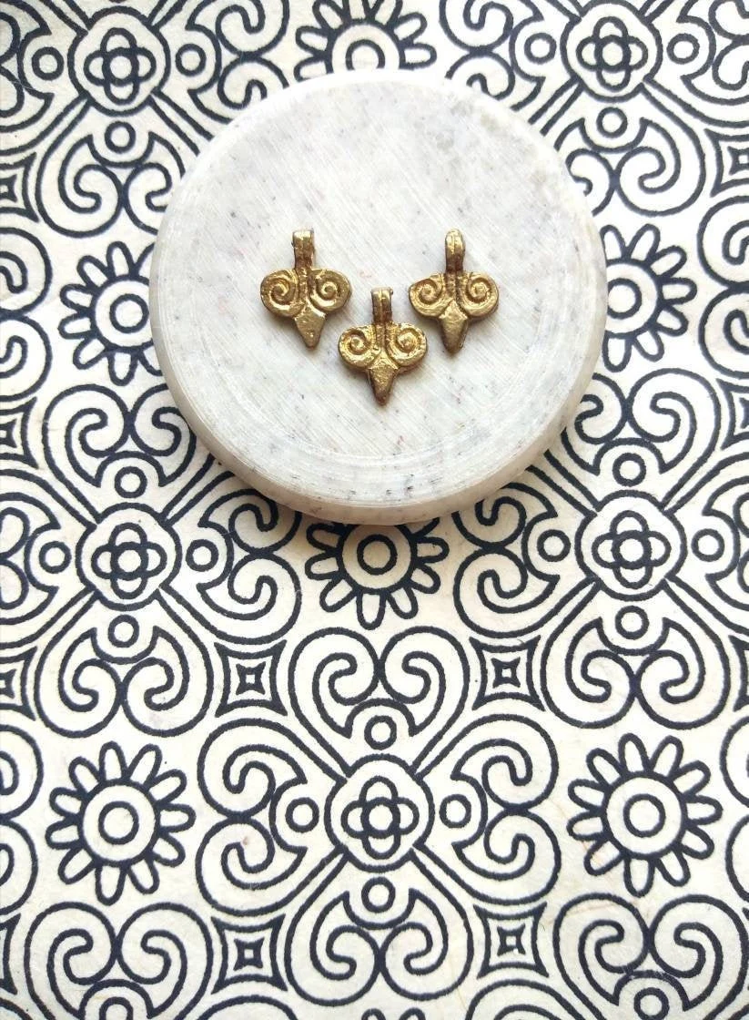 Spiral Arrowhead Brass Charms – Pack of 10 Pieces