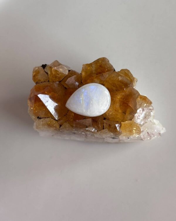 19mm Unique Moonstone Stone Cabochon - Full flash