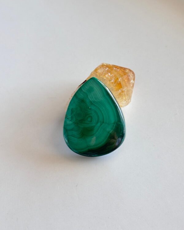 29mm Unique Malachite Gemstone