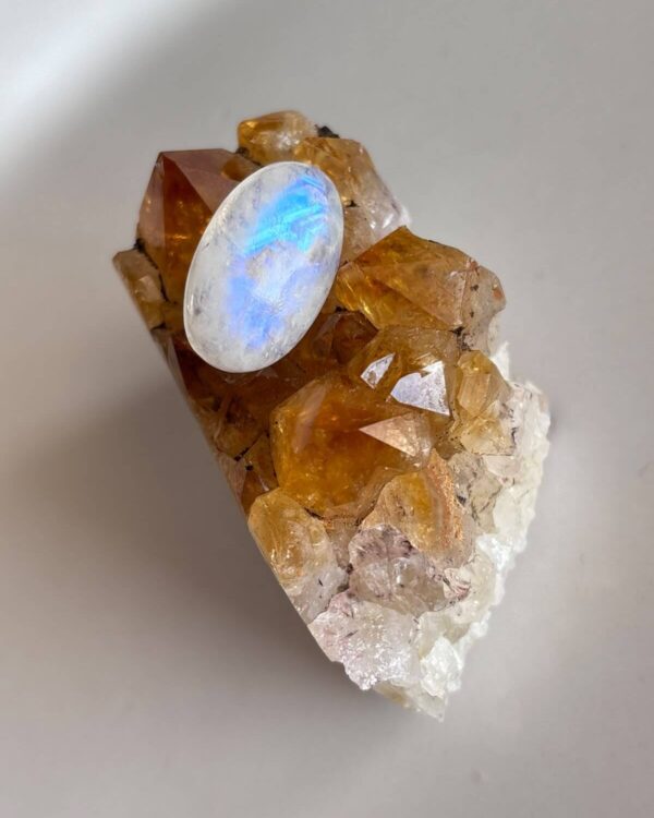 23mm Natural Moonstone Stone for Jewelry
