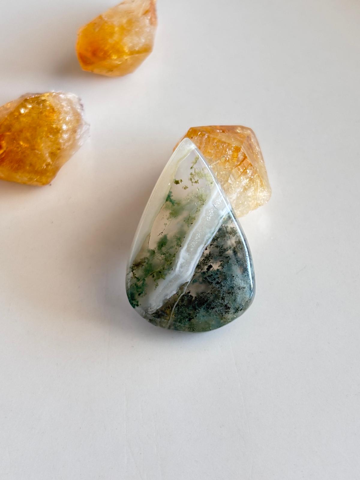 32mm Unique Agate Gemstone