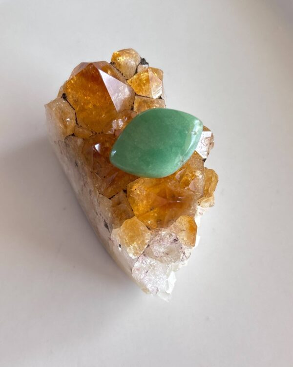 24mm Unique Chrysoprase Stone for Jewelry