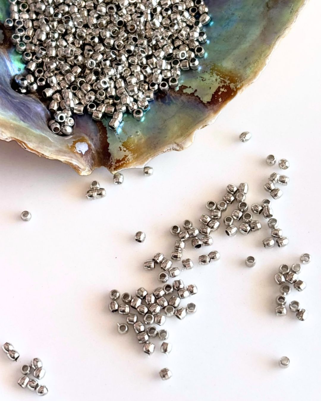 1mm Silver-Filled Round Beads – 20g ≈ 400 Beads - Image 3