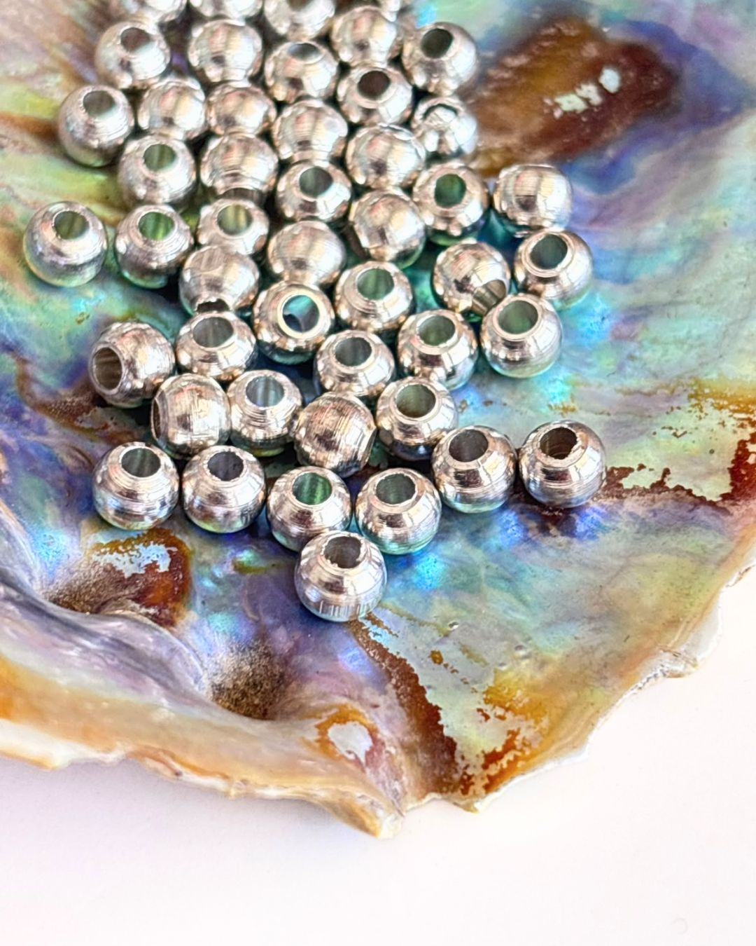 5mm Silver-Filled Round Beads – 20g ≈ 52 Beads