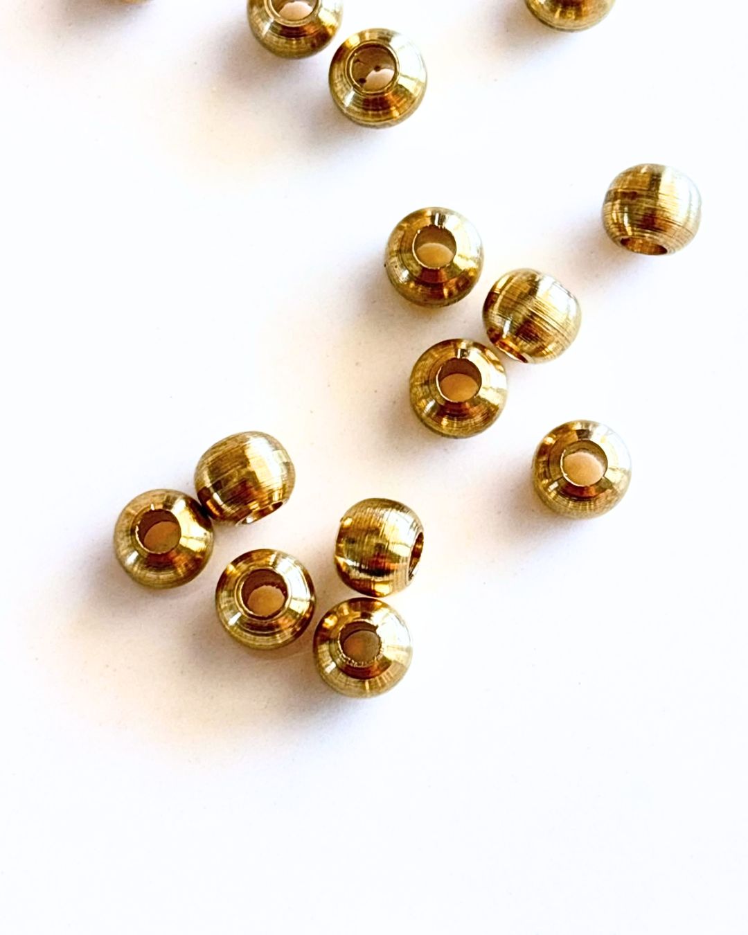 5mm Brass Round Beads – 20g ≈ 52 Beads - Image 2