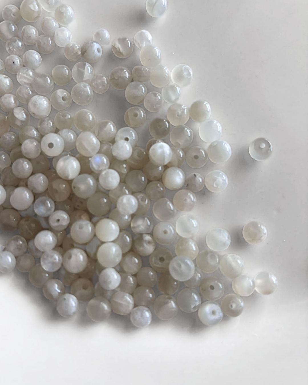 Moonstone Beads 5–6mm – 10 Pieces - Image 4