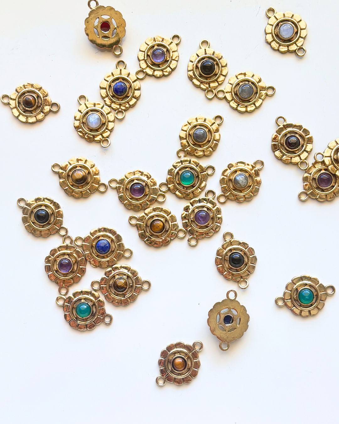 Fluted Circle Brass Connectors with Round Gemstone - Image 3