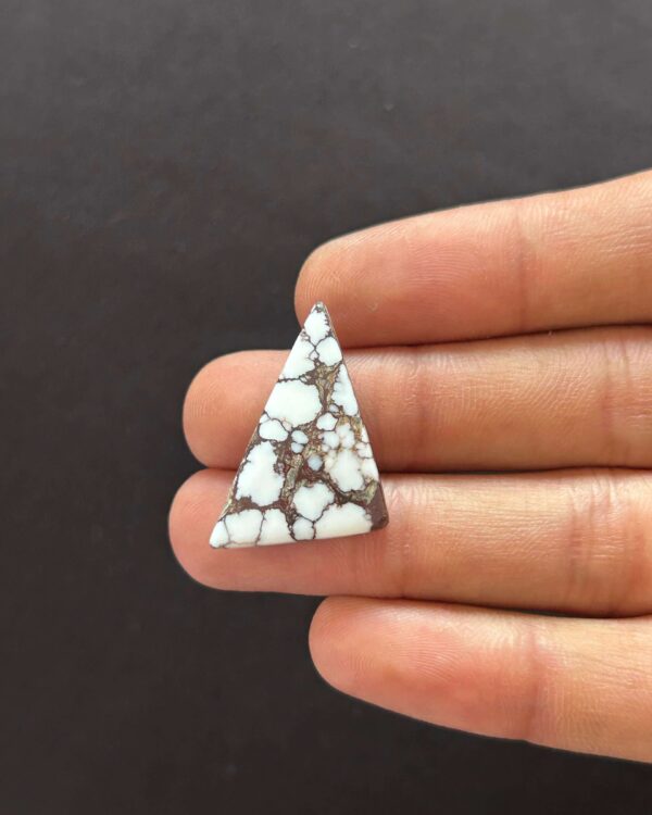 30mm Natural Wild Horse Magnesite Loose Stone