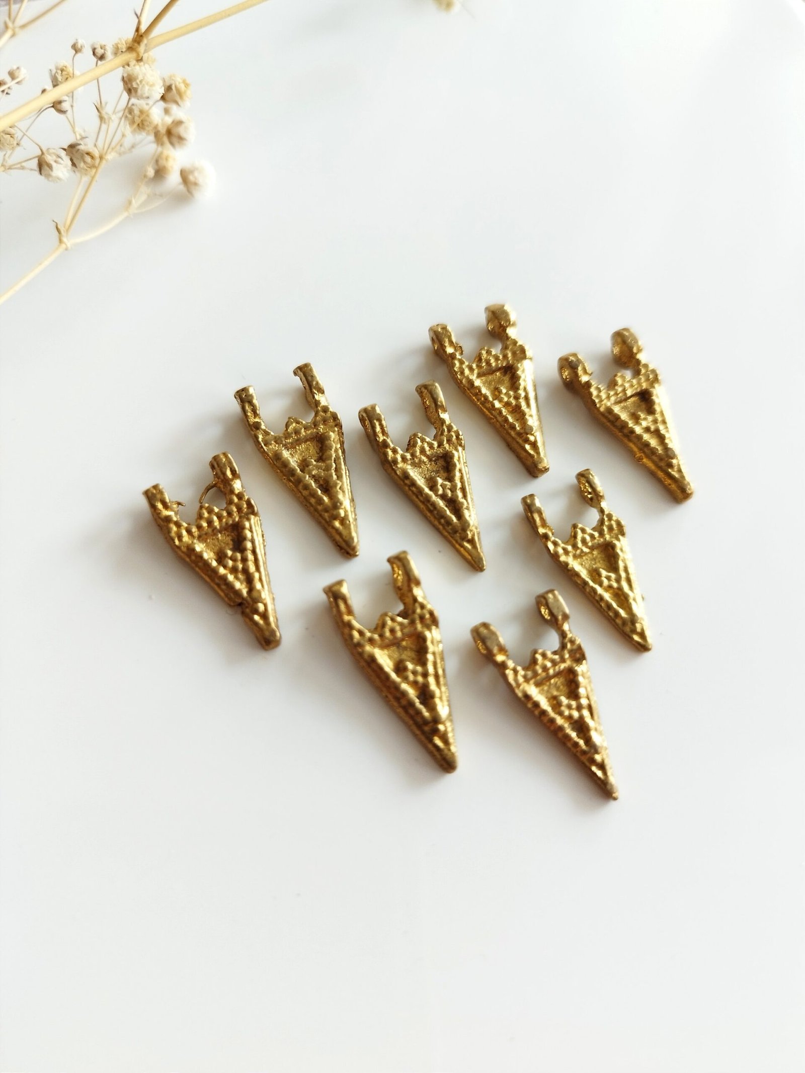 Arrowhead Tribal Brass Charms – Pack of 5 Pieces - Image 4