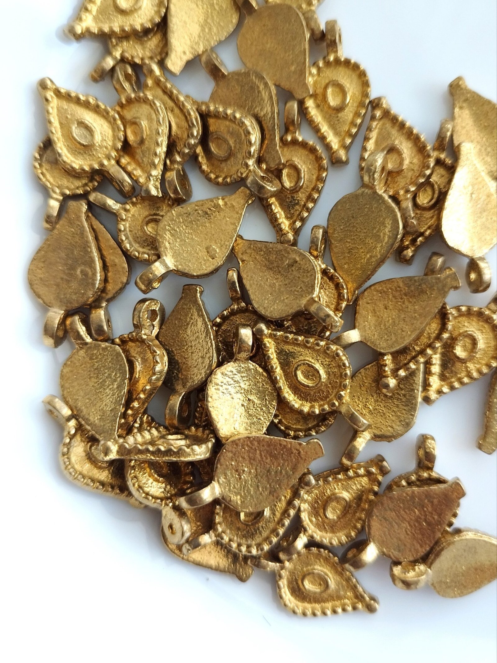 Curvy Teardrop Brass Charms – Pack of 5 Pieces - Image 6
