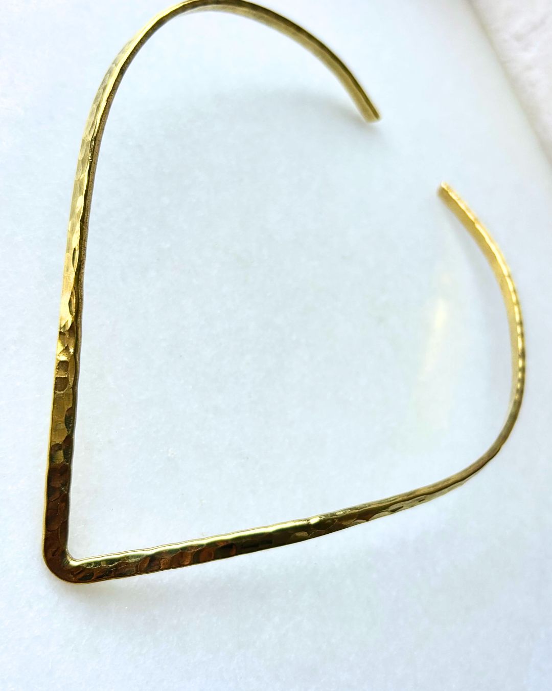 Hammered V Shaped Brass Choker - Image 4