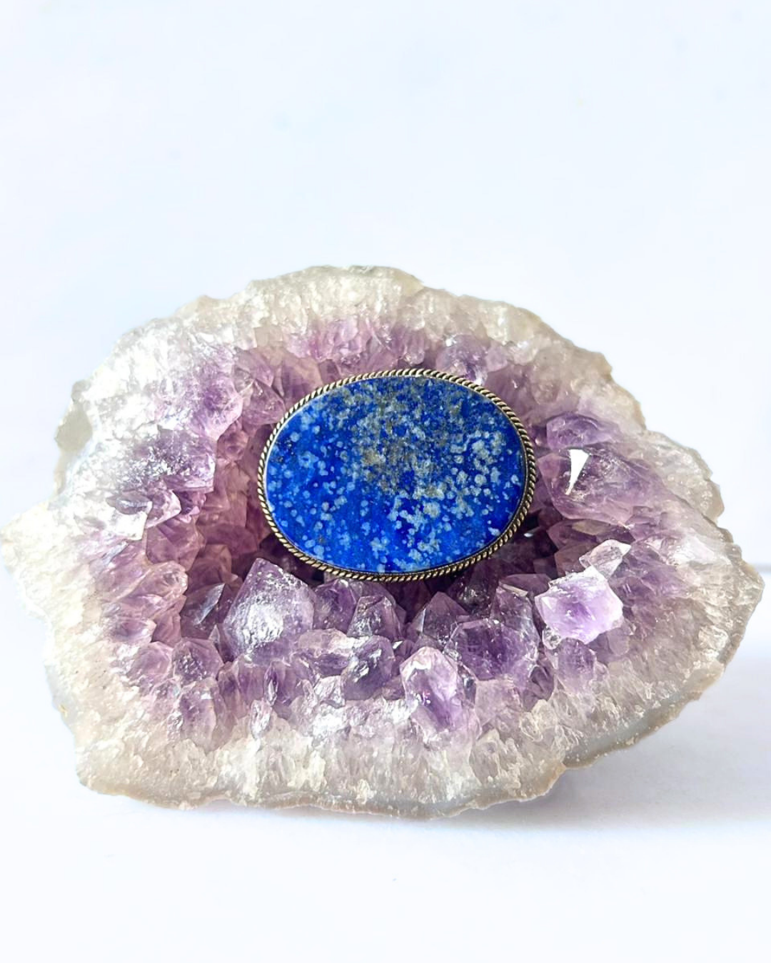 40mm Lapis Lazuli Grooved Stone with Brass Groove