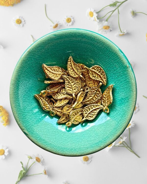 New Leaves Brass Charms – Pack of 10 Pieces
