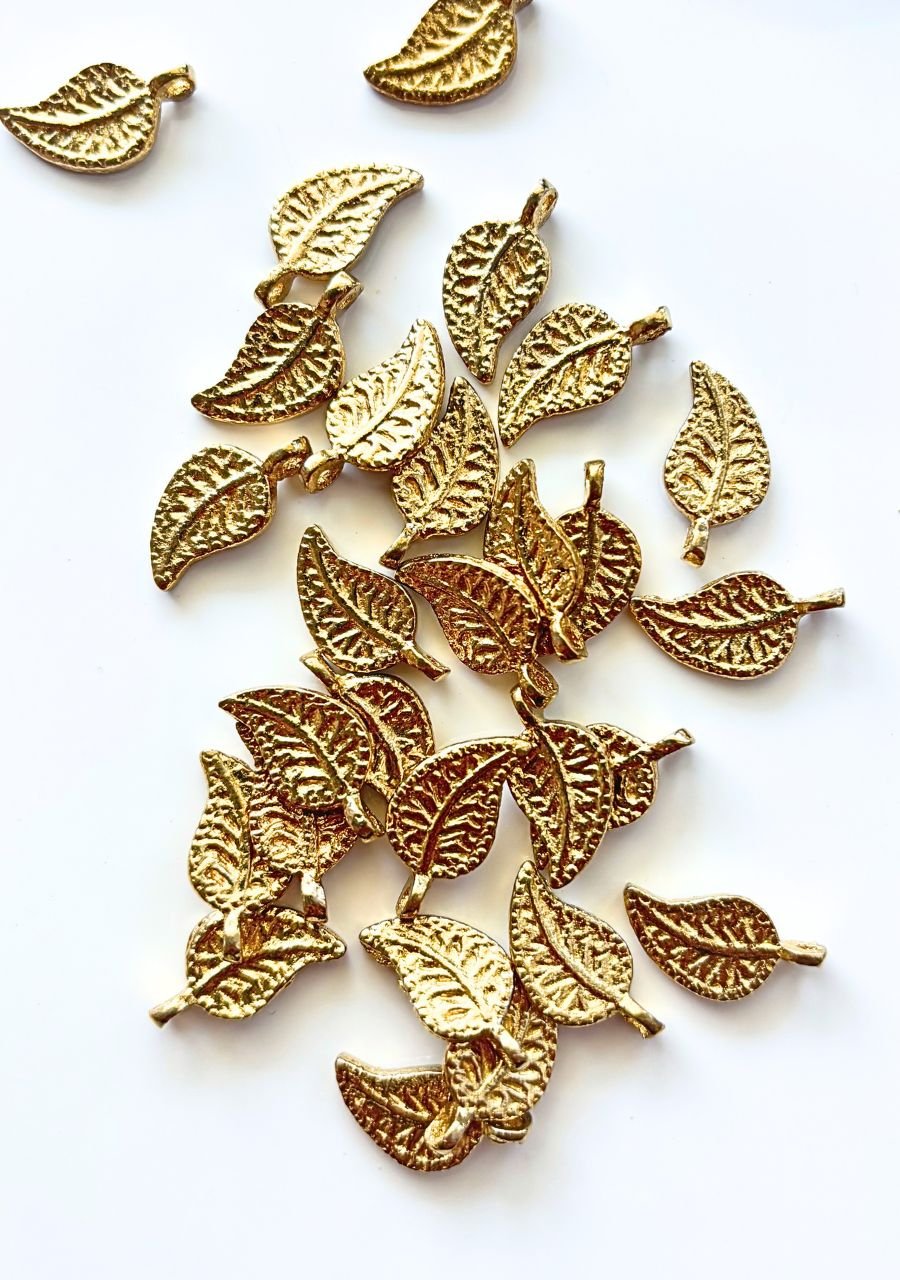 New Leaves Brass Charms – Pack of 10 Pieces - Image 2