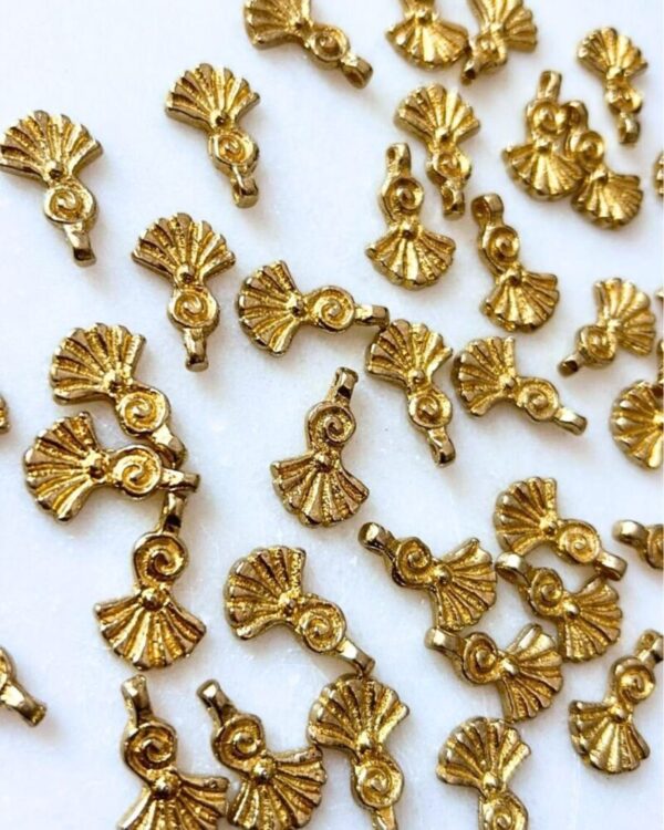 Spiral Fan Brass Charms – Pack of 5 Pieces