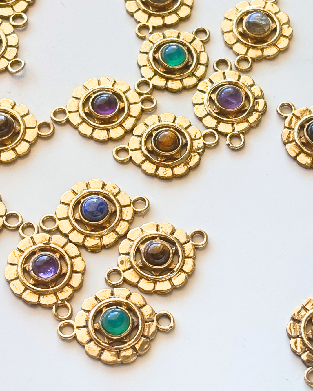 Fluted Circle Brass Connectors with Round Gemstone - Image 2