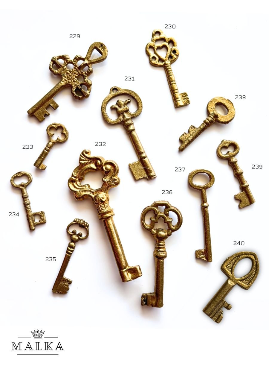 Boho Brass Key Pendant – Single Piece - Image 4