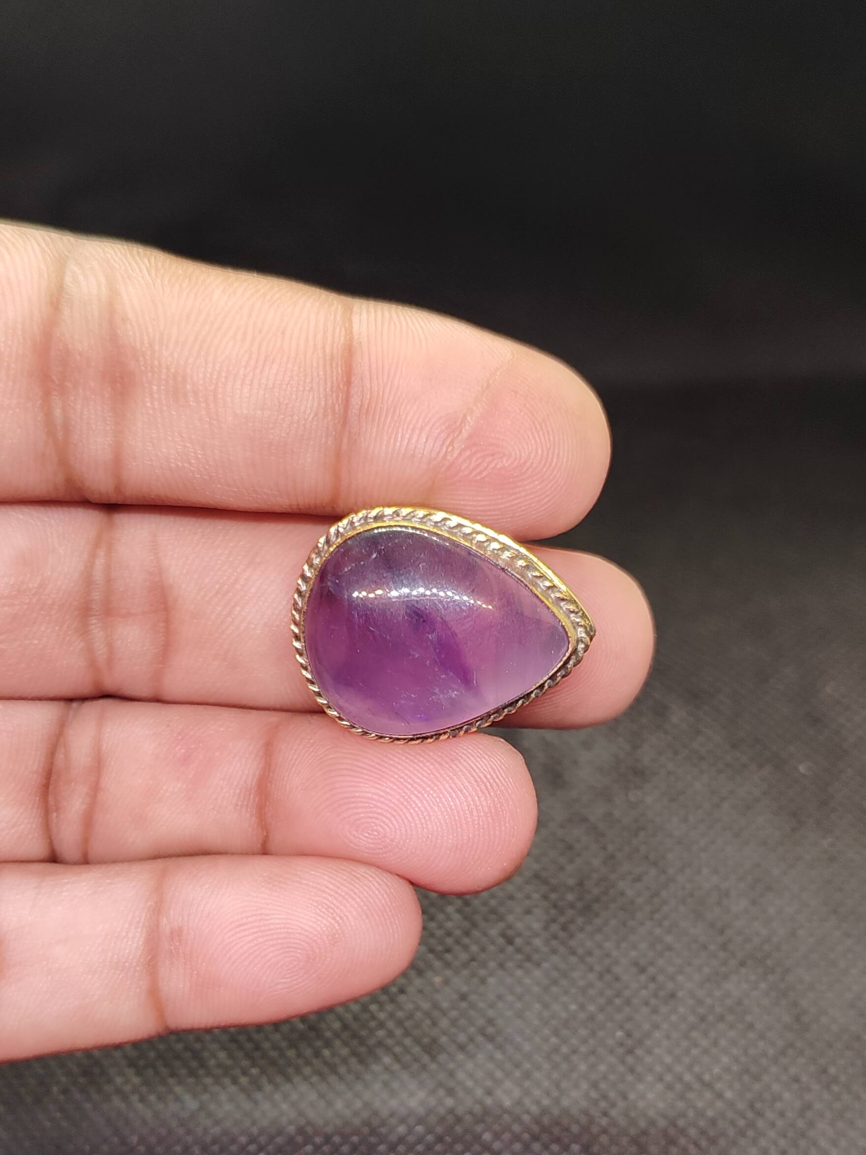 26mm Amethyst Grooved Stone - Image 2