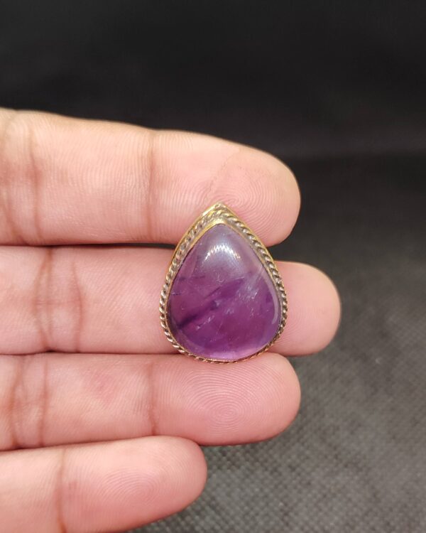 26mm Amethyst Grooved Stone