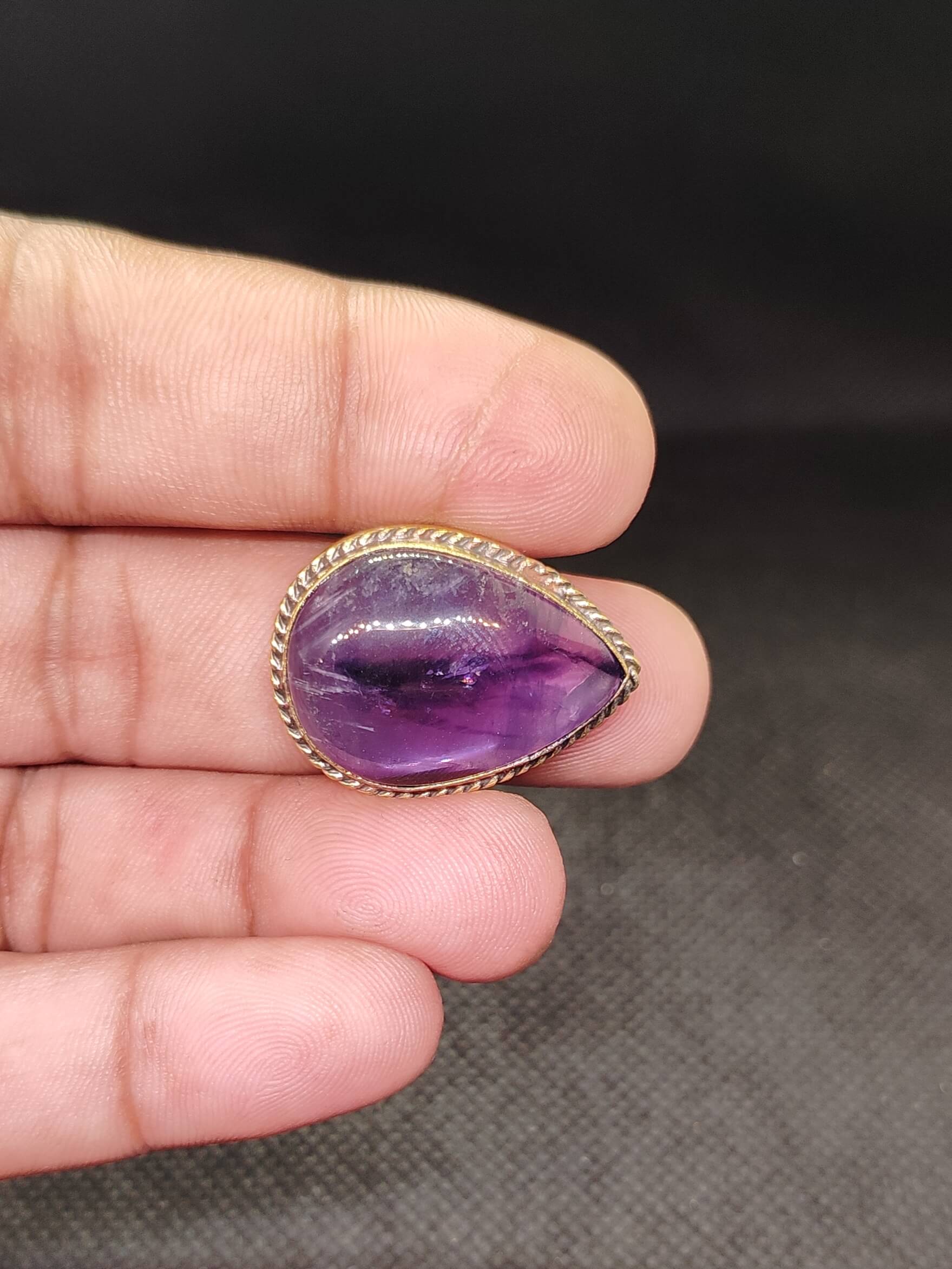 28mm Amethyst Grooved Stone - Image 2