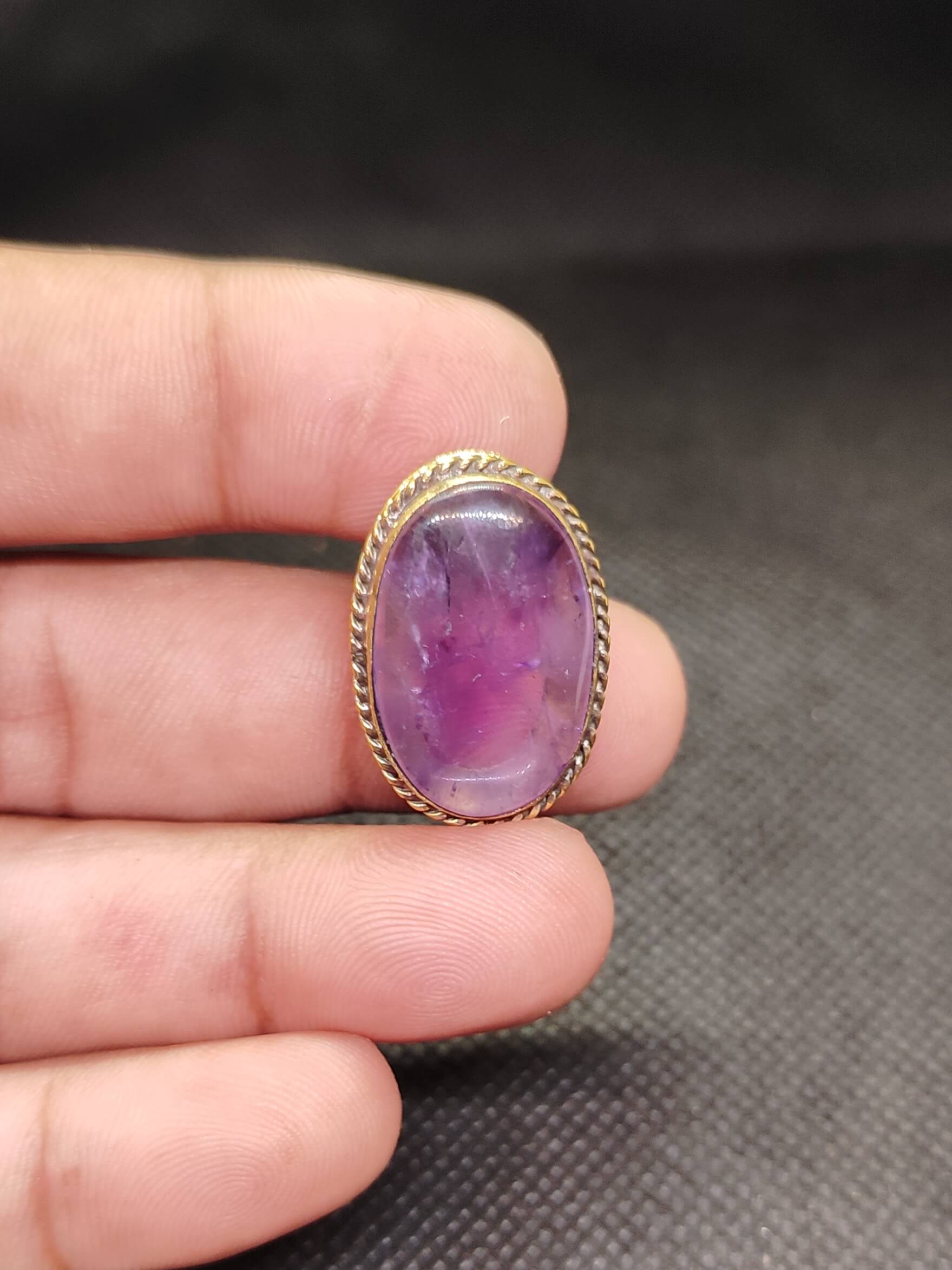 26mm Amethyst Grooved Stone