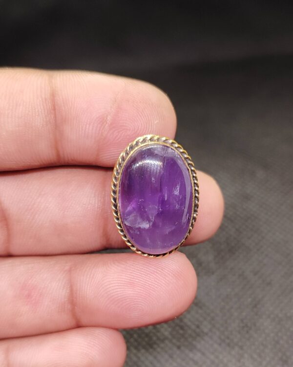 24mm Amethyst Grooved Stone