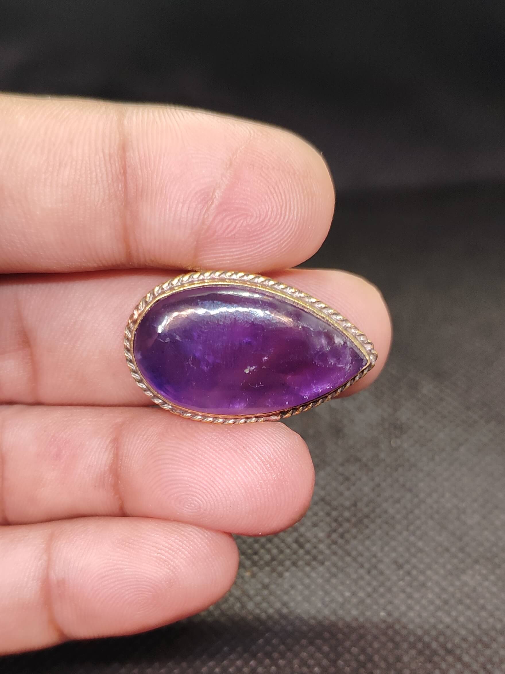 30mm Amethyst Grooved Stone - Image 2