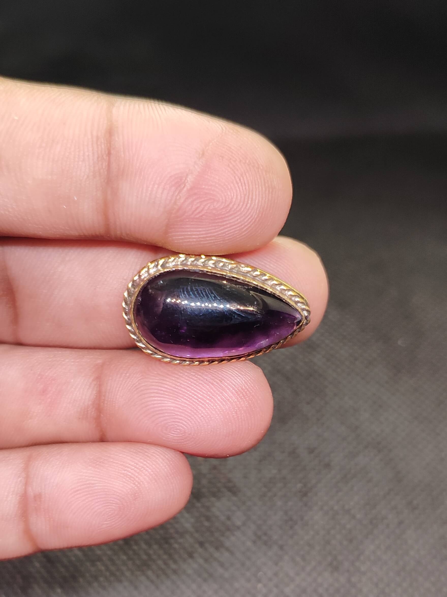 26mm Amethyst Grooved Stone - Image 2