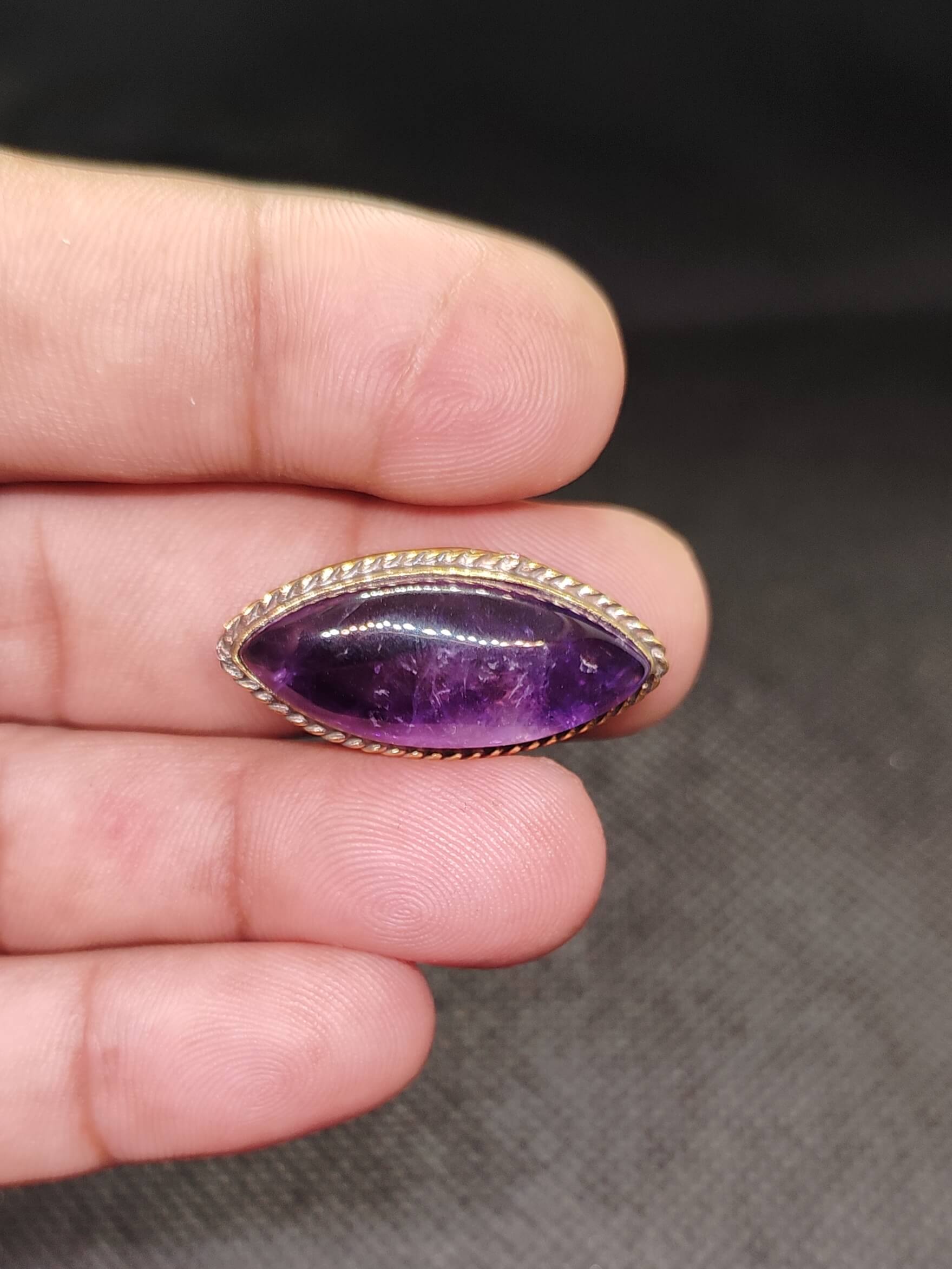 30mm Amethyst Grooved Stone - Image 2