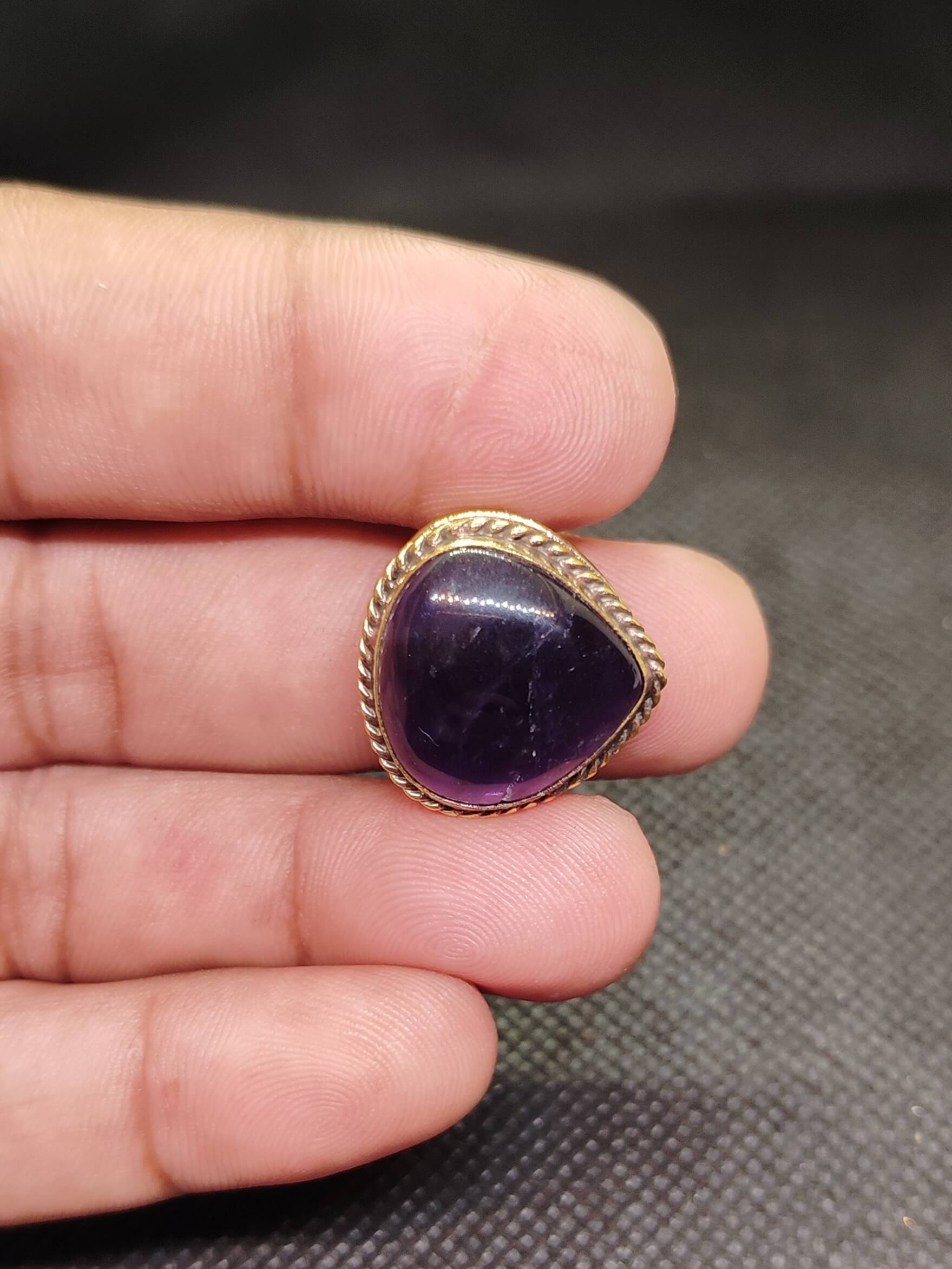 20mm Amethyst Grooved Stone - Image 2