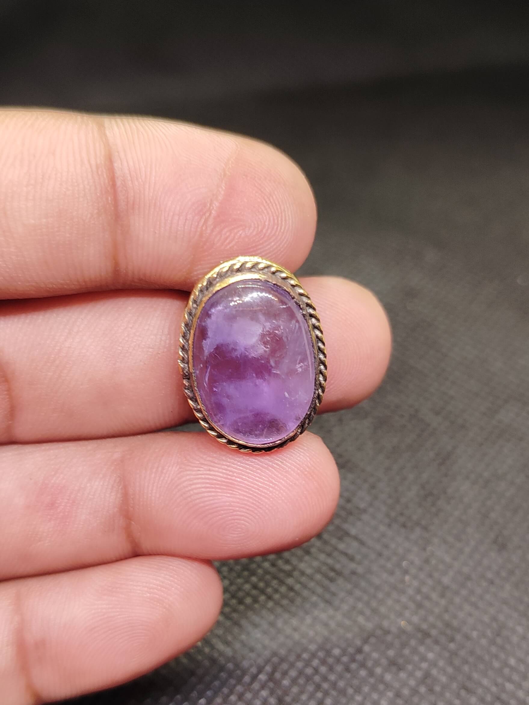 21mm Amethyst Grooved Stone