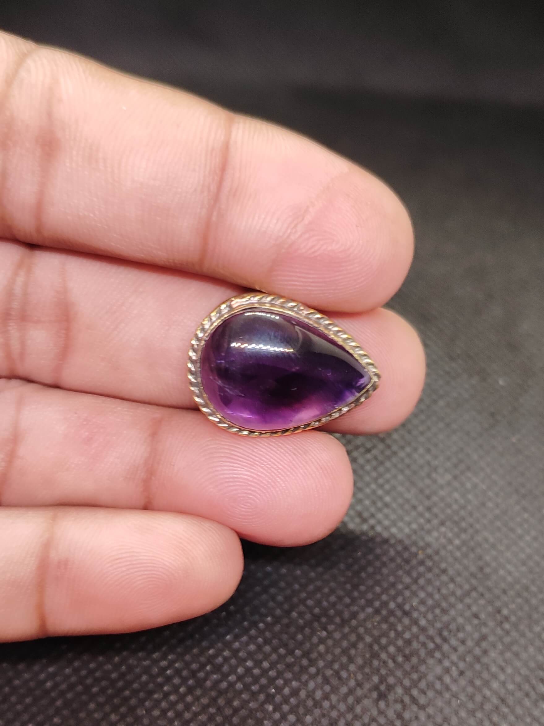 23mm Amethyst Grooved Stone - Image 2