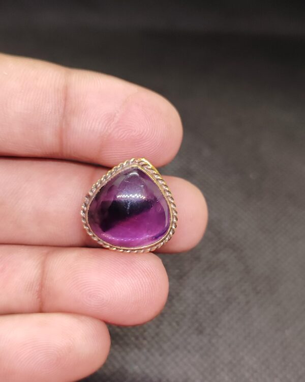 19mm Amethyst Grooved Stone