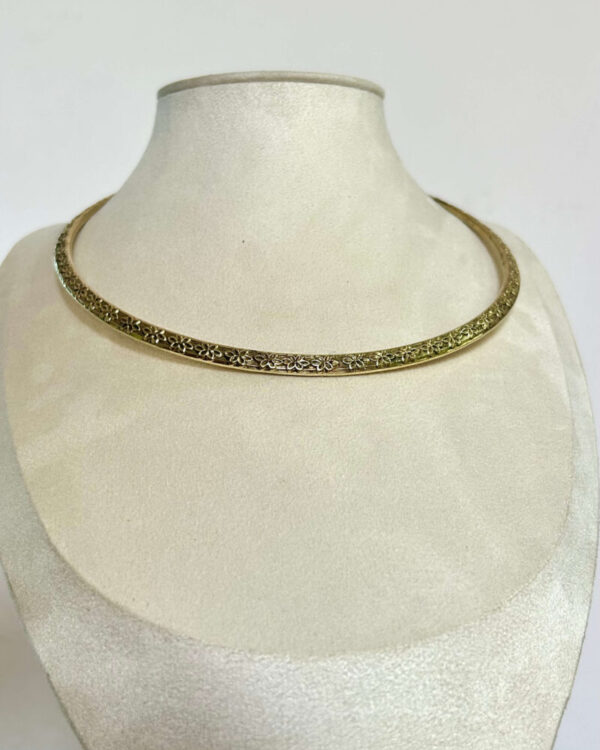 Flower Pattern Embossed Brass Choker