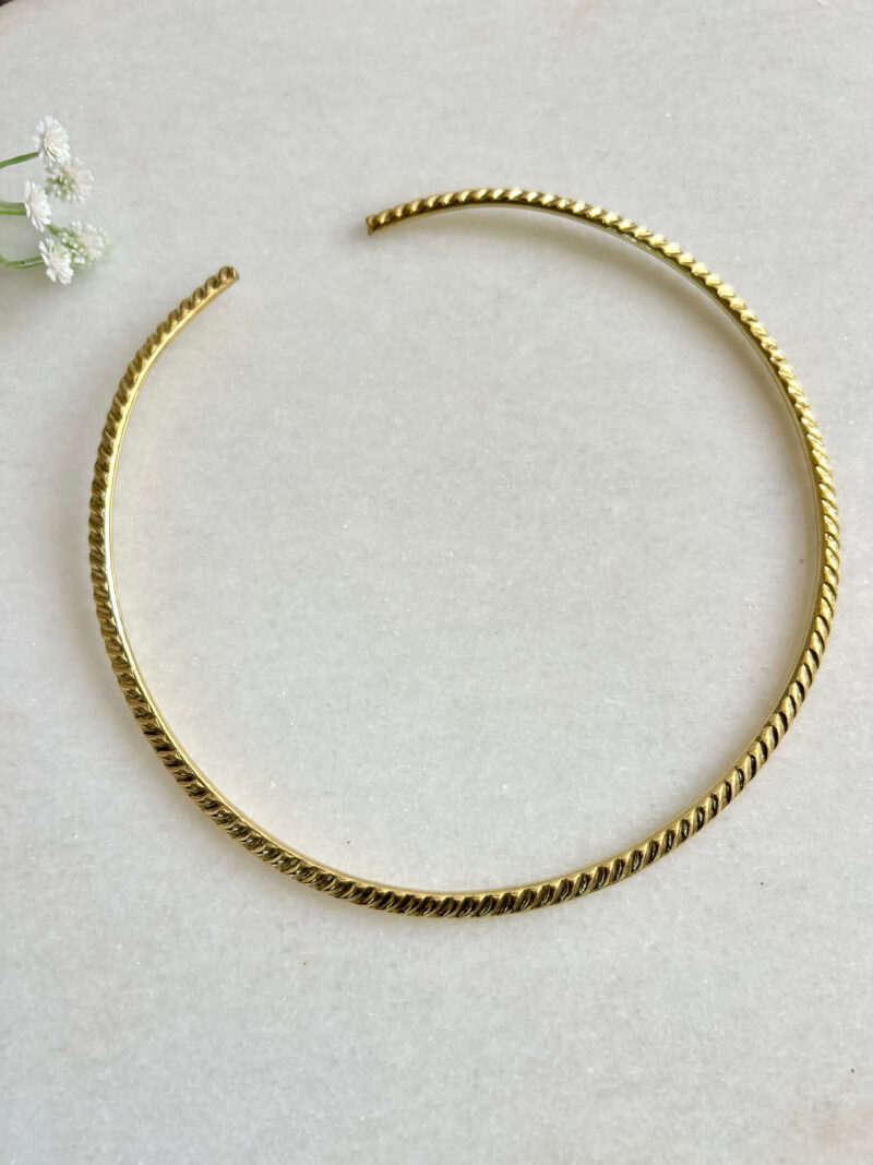 Chevron Ridge Brass Choker - Image 7