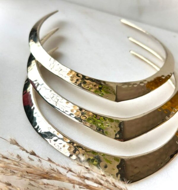 Mirage Curve Hammered Brass Choker