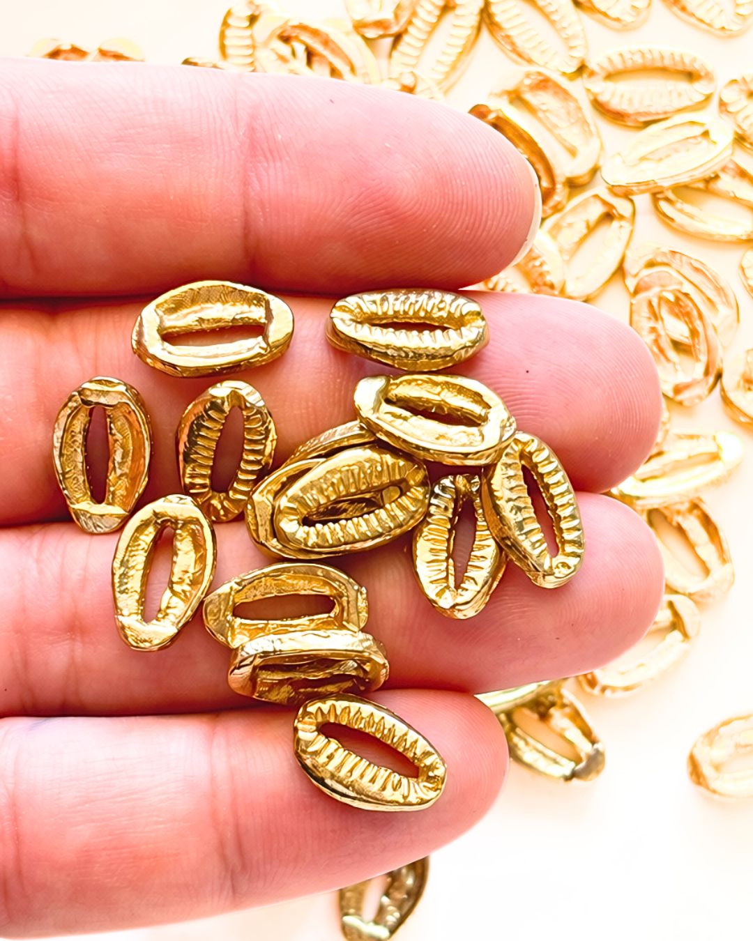 15mm Shell Brass Charms – Pack of 5 Pieces - Image 4