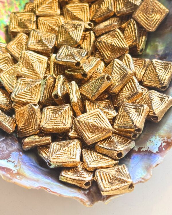 Diamond-Shaped Spiral Brass Beads 10mm – Pack of 5 Pieces