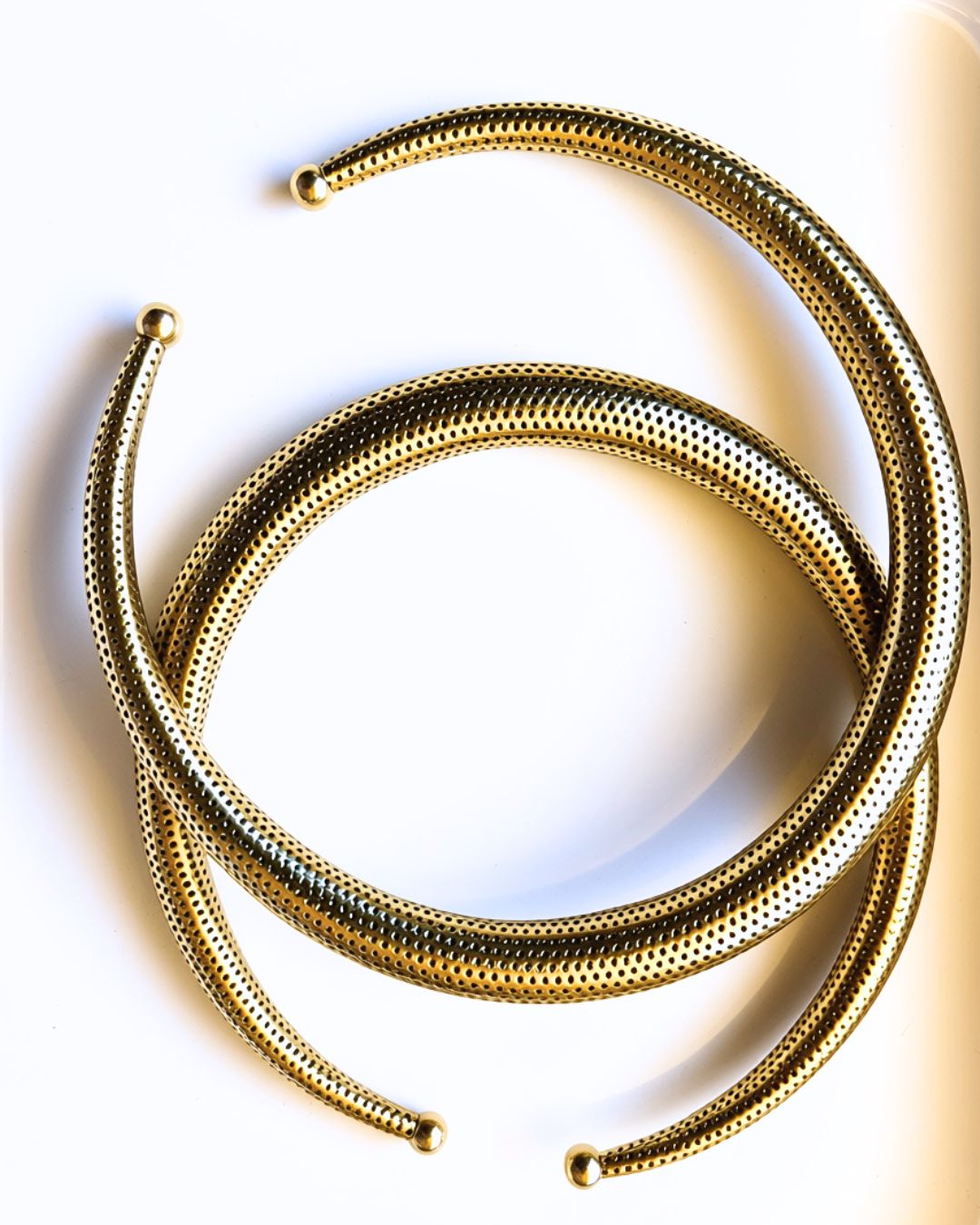 Textured Band Cuff Brass Choker - Image 5