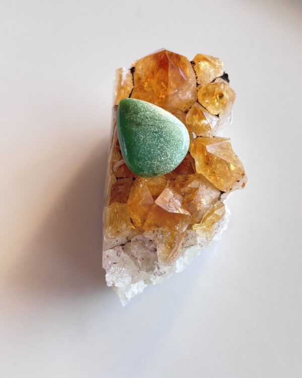 21mm Chrysoprase Cabochon for Macramé Necklaces