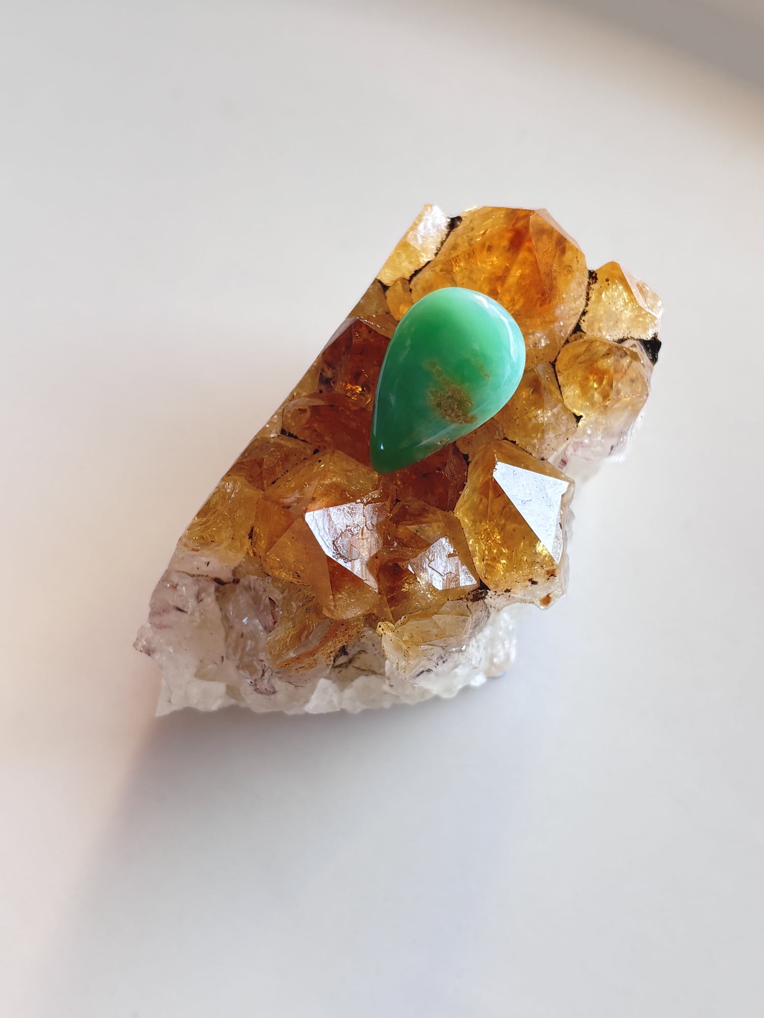 20mm Chrysoprase Gemstone for Creative Pendant Designs